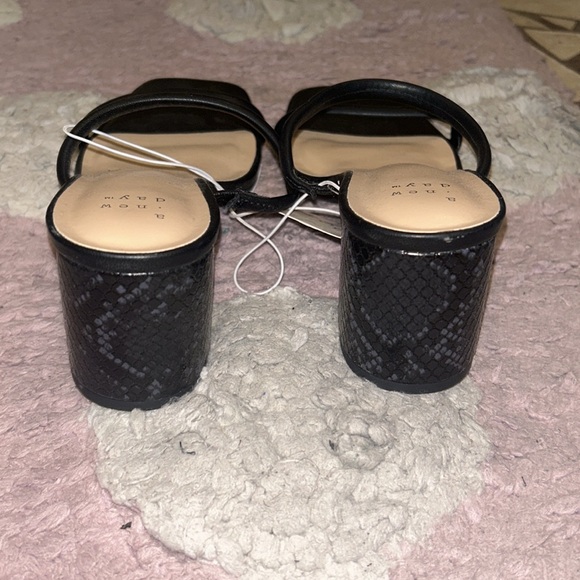 Black Sandal Heels - Picture 4 of 5